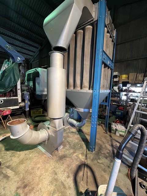 中古バグフィルター井上BFQ3.7kw空送ファン付