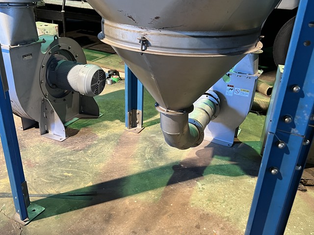 中古バグフィルター井上BFQ3.7kw空送ファン付